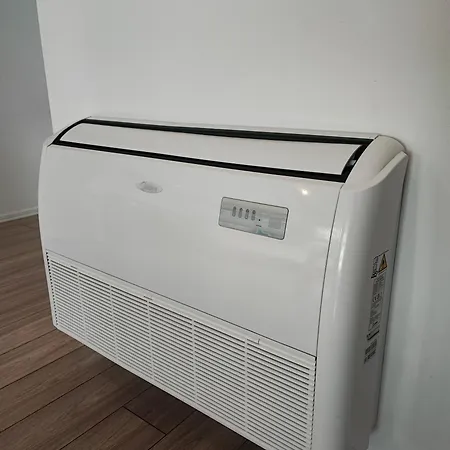 M21 * Tirana